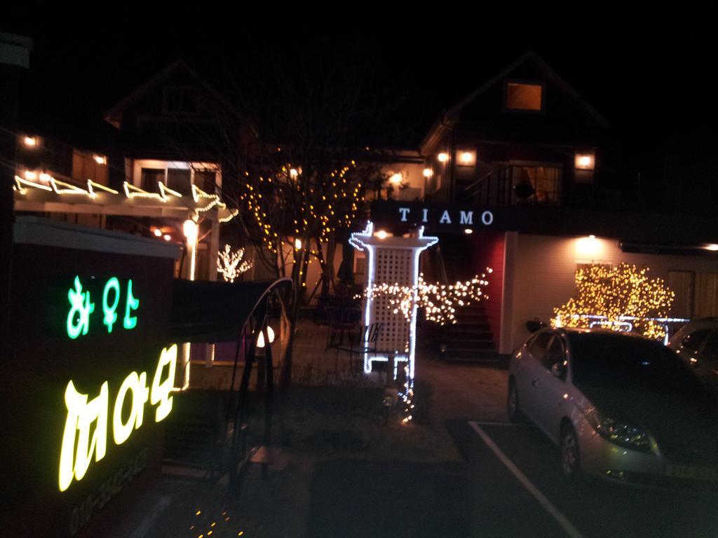 Gyeongju Tiamo Pension Exterior photo