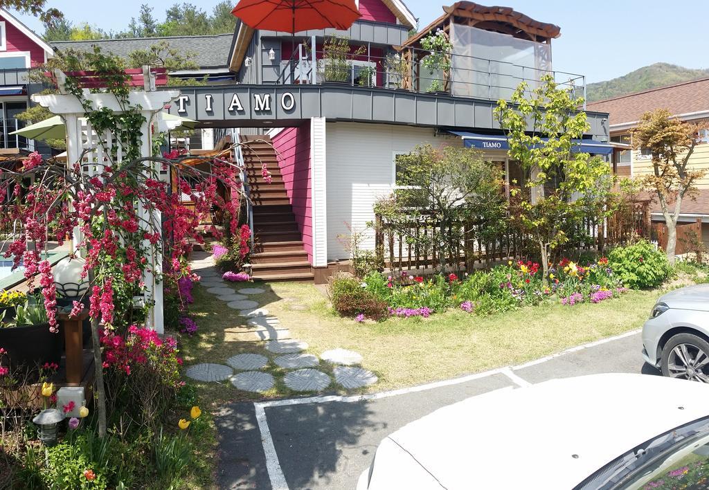 Gyeongju Tiamo Pension Exterior photo